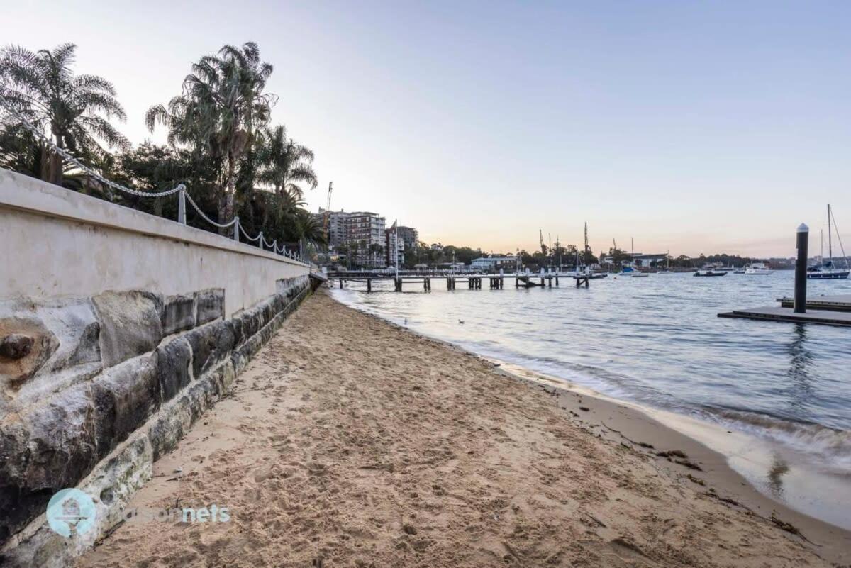 Studio Apt With Parking Balcony & Water Views Sydney Luaran gambar